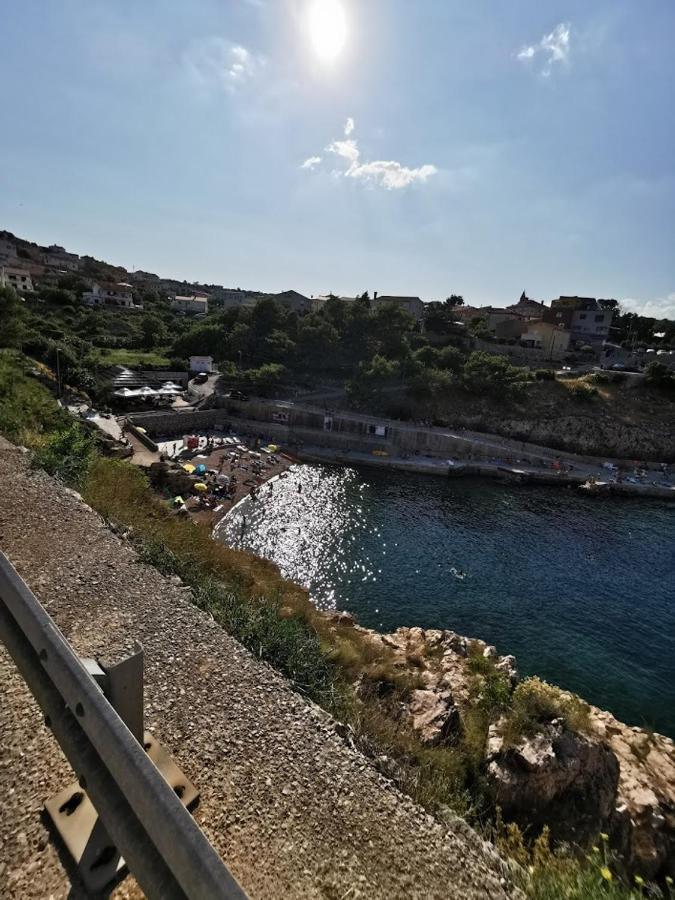 Tin 2 Lejlighed Vrbnik Eksteriør billede